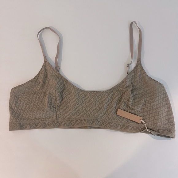 NEW Skims Logo Mesh Skimpy Triange Bralette In Desert Size 4X - Picture 3 of 6